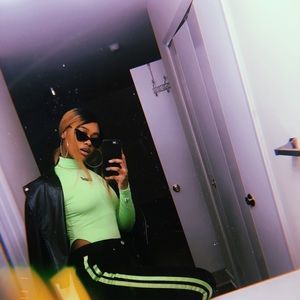 neon side stripe mom jean